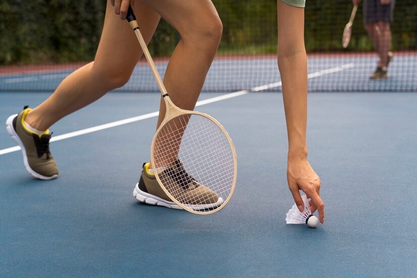  tênis, forehand, backhand, saque, voleio, técnica, mecânica, estratégias, variações, preparação, execução, conselho, aperfeiçoamento.